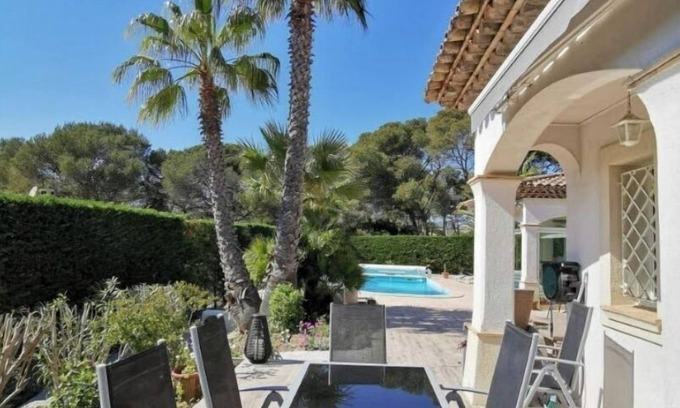 Boulouris-sur-Mer Apartamento | Studio St Raphaël, a corner of paradise with the scent of Provence