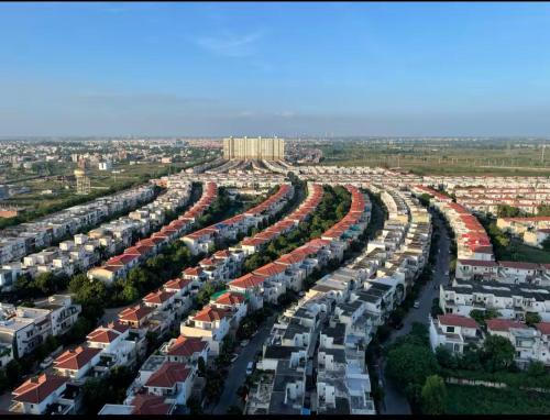 Greater Noida Apartamento | Studio Stays near Expo Mart