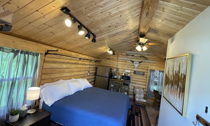 Dillon Apartamento | Studio Style Cabin - In the heart of all things outdoors