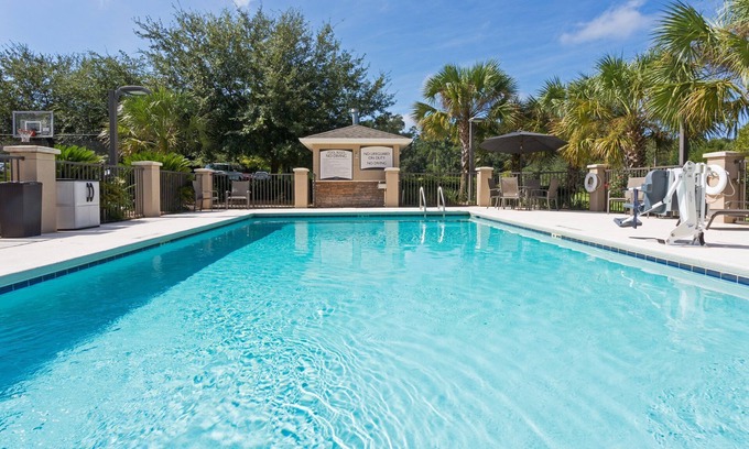 Tallahassee Apartamento | Studio Suite in Tallahassee | FREE Breakfast + On-Site Business Center