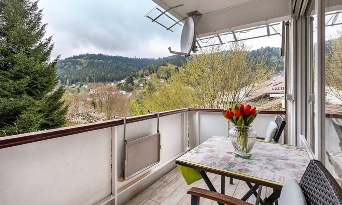 Bad Wildbad Apartamento | Estudio 'Tannenwald' con balcón y Wi-Fi