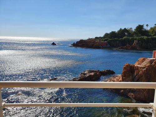 Le Trayas Apartamento | studio un blacon sur la mer