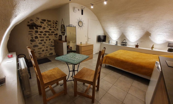 Murol Apartamento | STUDIO VOUTE ATYPIQUE