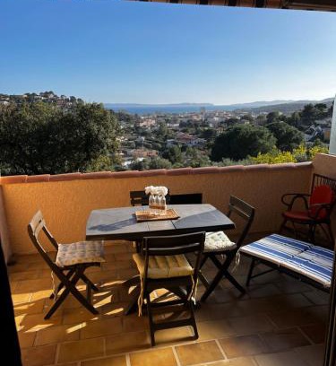 Bormes-Les-Mimosas Apartamento | studio vue mer