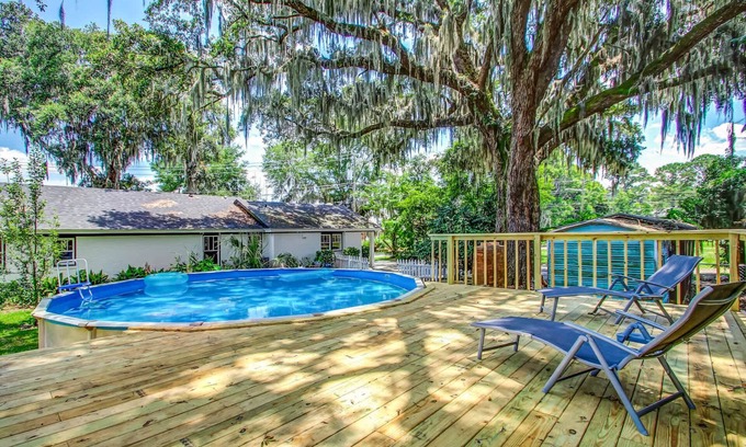 Thunderbolt Casa | Studio w/ Gazebo & Pool-Swanky Savannah Style