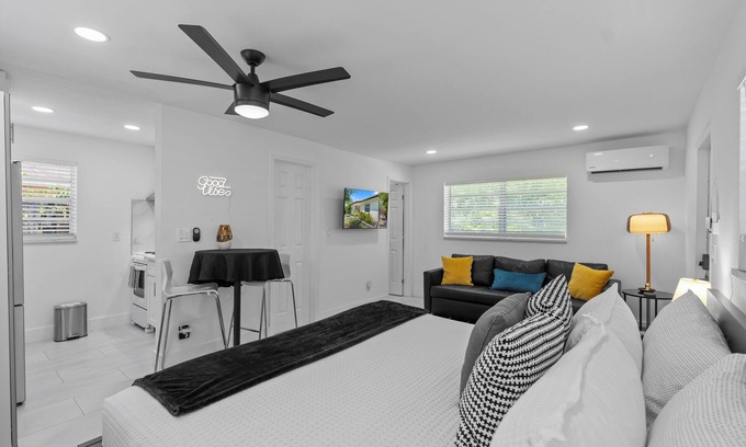 Riverside Park Apartamento | Studio w Peacocks Managed by BNR Vacation Rentals