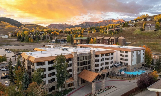 Crested Butte Condominio | Studio w/Pool, Hot Tub, Biking Trails