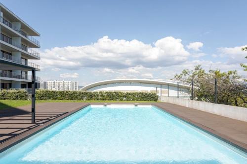 Campanha Apartamento | Studio w/Terrace, Pool & Gym | Antas by Host Wise