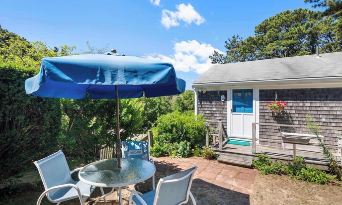 East Orleans Apartamento | Studio, Walk to Nauset Beach!