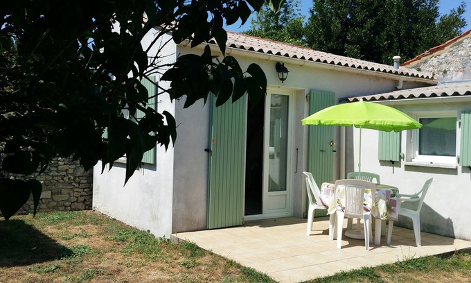 Bourcefranc-le-Chapus Apartamento | Estudio con tranquilo jardín a los pies de la isla de Oléron.