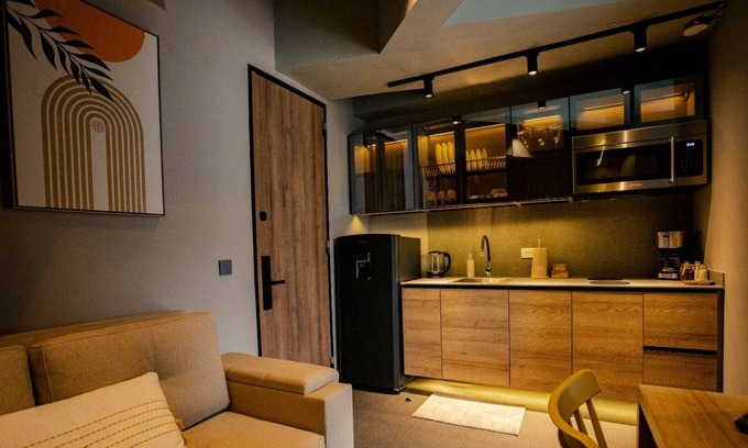 Calle 100 Apartamento | Studio with a Beautiful Mountain View