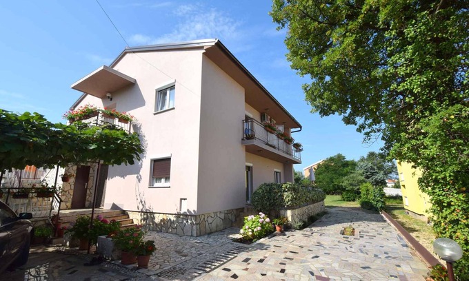 Milcetici Apartamento | Apartamento vacacional con balcón y aire acondicionado