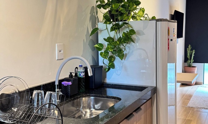 Nova Andradina Casa | Studio with garage near main avenue