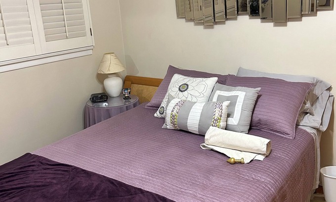 Fullerton Casa | Studio with private entrance and pool area