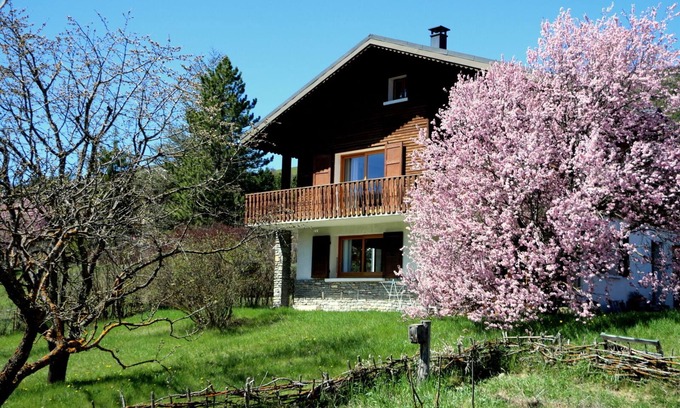 Barcelonnette Apartamento | STUDIO with wooden terrace in chalet