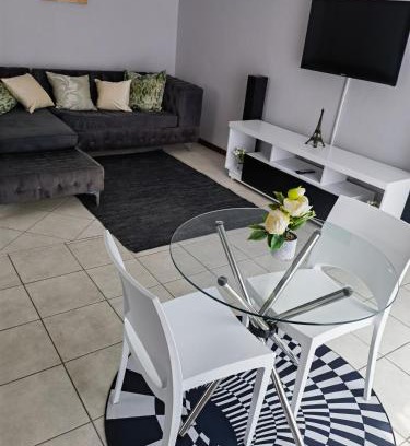Kempton Park Apartamento | Studio47 on Concourse