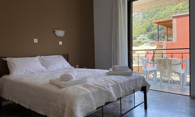 Anthousa Cama Y Desayuno | Studios Ioannou Parga
