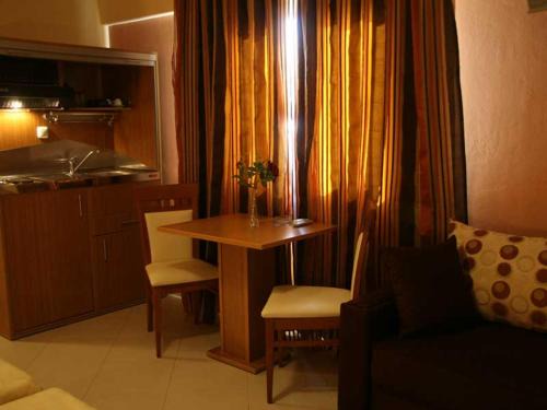 Kymi-Aliveri Apartamento | Studios Karavos