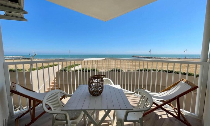 Porto Santa Margherita Apartamento | Impresionante apartamento adosado con vistas al mar