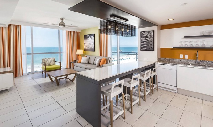 Clearwater Beach Complejo | Stunning 1 Bedroom Deluxe VIP at Wyndham Clearwater Beach 02/15/21-02/22/21