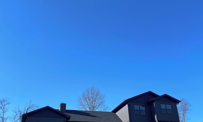 Warwick Casa | Stunning 10-Acre Luxury Retreat Breathtaking Views – 4BR, 4BA Near NYC & Warwick