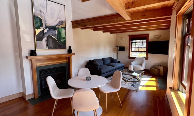 Powell River Apartamento | Stunning 2 bedroom loft