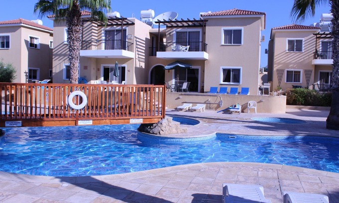 Universal Apartamento | Impresionante 2 dormitorios planta baja apartamento en Paphos