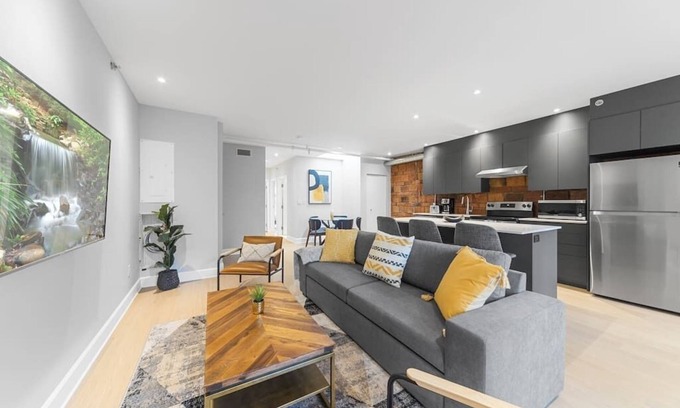 Downtown Montreal Condominio | Stunning 2 beds, AAA location, rooftop terrace