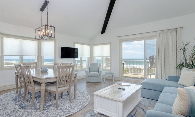Shell Island Condominio | Stunning 2-story condo in Wrightsville Dunes!
