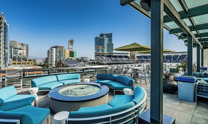 Imperial Beach Condominio | Stunning 2BR 2BA Condo at The Legend