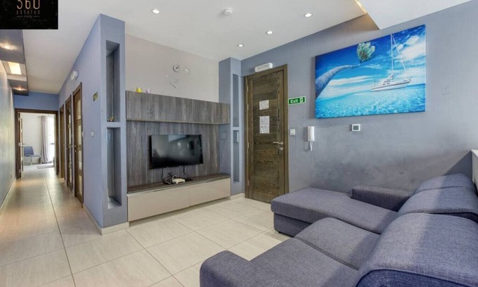 Għadira Apartamento | Stunning 2BR APT w/Hill View, perfect for Relaxing
