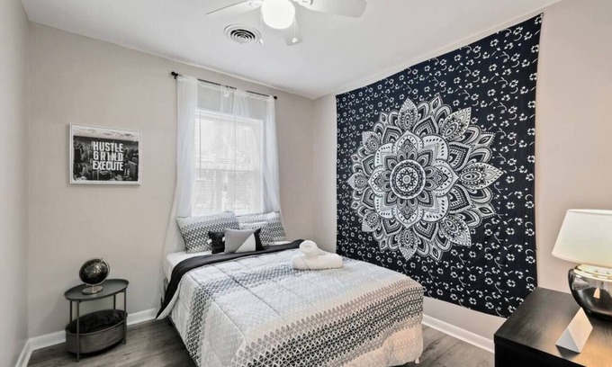 Bella Vista Apartamento | Stunning 2BR in City Center