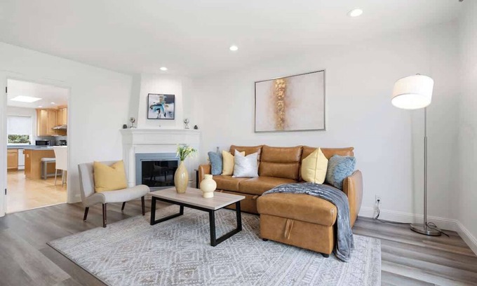 Daly City Casa | Stunning 2BR w/ 1BA Home near BART