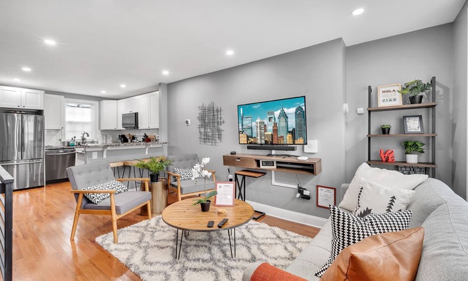South Philadelphia Casa | ★ Stunning 3BR Modern Charm in South Philly ★