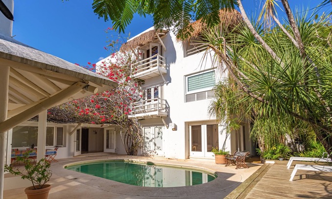 Playacar Fase I Casa | Impresionante 3BR Villa en Playacar Fase 1