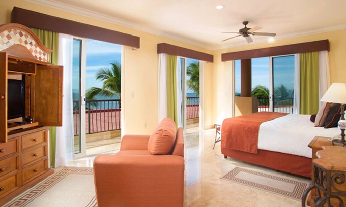 Flamingos Condominio | Stunning 3BR w/ Resort Access – Pool, Spa & Beachfront Fun!