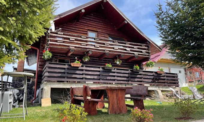 Moieciu Chalet De Esquí | Stunning 4-Bed Chalet in Bran with Superb Panorama