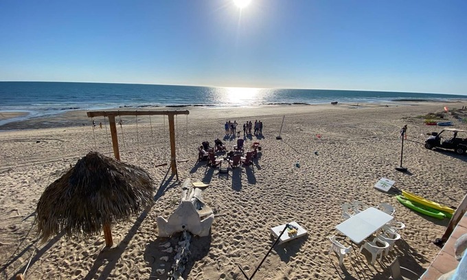Puerto Penasco Casa | Impresionante casa de 7,000 pies cuadrados de 5,000 pies a 100 yardas del Mar de Cortex Capacidad 22