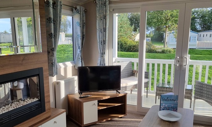 Tattershall Chalet De Esquí | Stunning 5-Bed Hot Tub Retreat at Tattershall lake