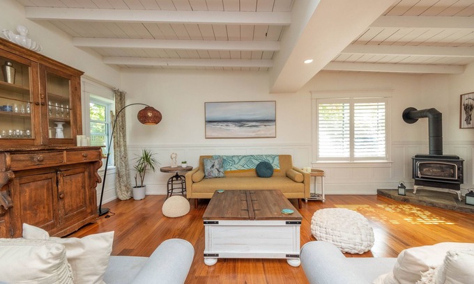 Southampton Casa | Stunning 5-Bedroom Historic Home in Southampton - steps to the beach!
