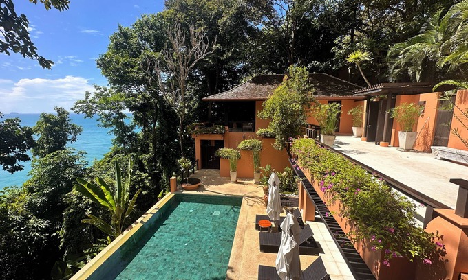 Wichit Villa | Impresionante villa de lujo de 5 estrellas frente a la playa de Sri Panwa en Phuket