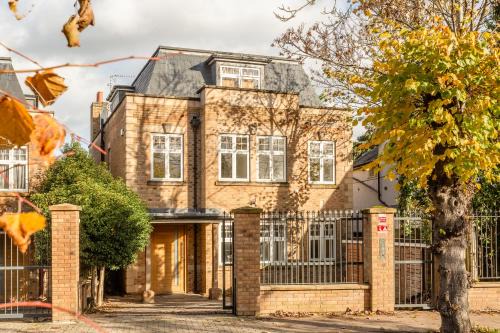 Hendon Casa | Stunning 5BR 4BA Mansion - Hendon