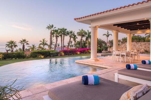 San Jose del Cabo Villa | Stunning 6bd Villa in Palmilla! Fully Staffed w Chauffeur and Yacht included!