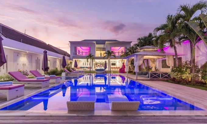 Sunset Road Villa | ARQUITECTO VILLAS, 8 DORMITORIOS, 2 GRANDES PISCINAS PRIVADAS, RESTAURACIÓN