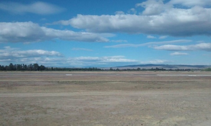Alexandra Cabaña | Impresionante cabaña del aeropuerto de la polilla tigre