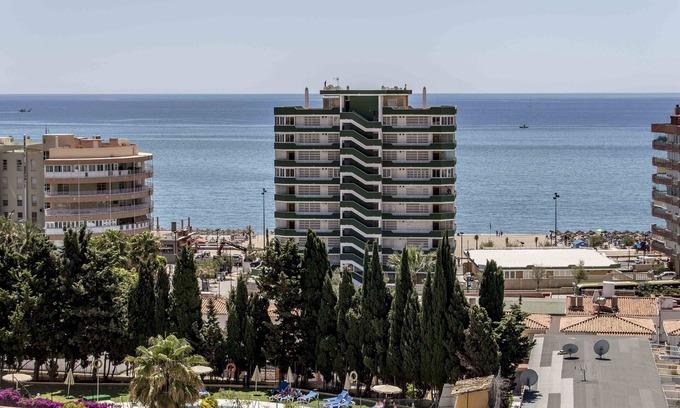 Torreblanca Apartamento | Impresionante apartamento y cómodo con la montaña y vistas al mar. Cerca de la playa