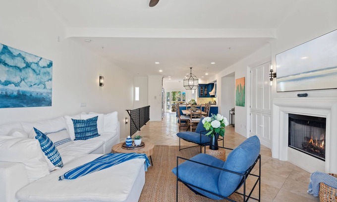 West Beach Casa | Stunning and Spacious Townhouse at West Beach with Private Rooftop Patio!