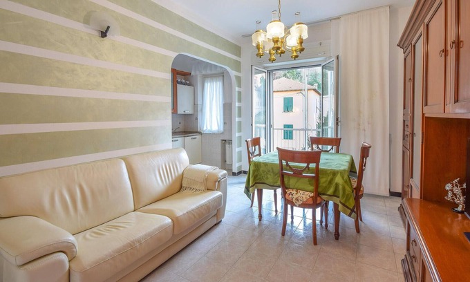 Genoa Apartamento | Stunning Apartment in Genova With 2 Bedrooms and Wifi