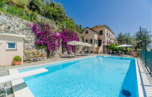 Recco Apartamento | Stunning Apartment In Recco With Kitchen