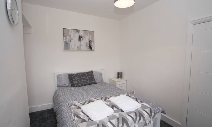 Loxford Apartamento | Apartamento-Baño Privado-F2- 474 Ilford Lane